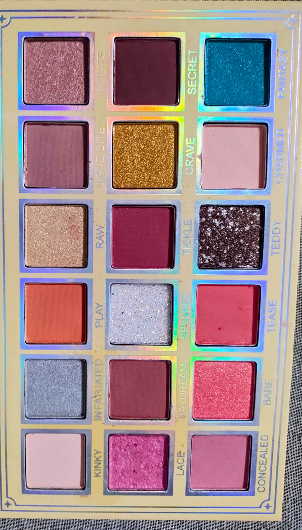 Pom Palette